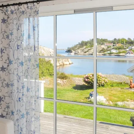 Flekkeroy Paulen Iii Holiday home